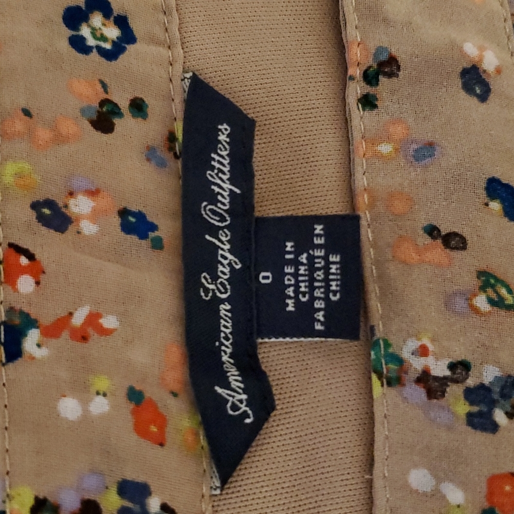 American Eagle. Women size 0 - Picture 2 of 2
